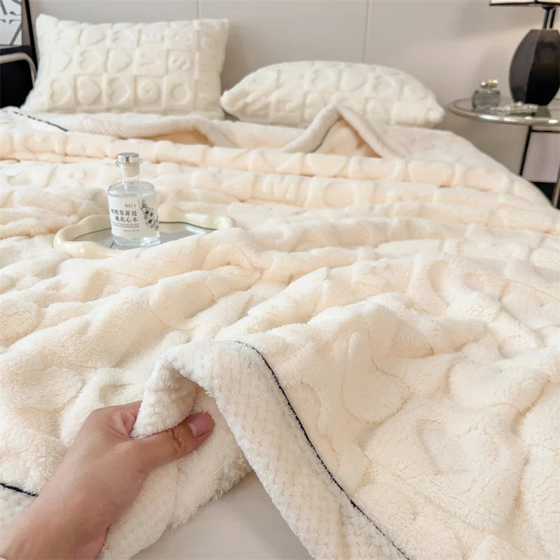 Versatile Heart Pattern Blanket – Soft, Cozy, and Lightweight Bedding for Any Room